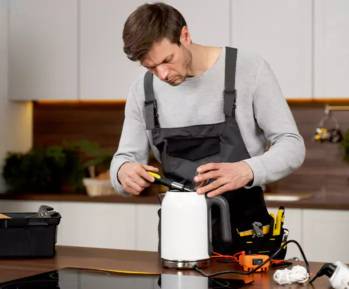Skilled Blender Technicians: Your Small Appliance Repair Experts for Torrington, CT