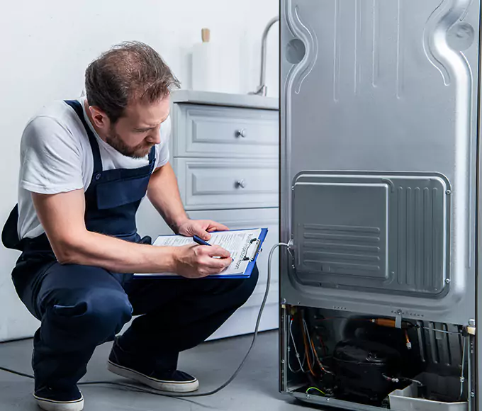 Why Torrington, CT Homeowners Choose Torrington Appliance Pro for Refrigerator Leak Repair?